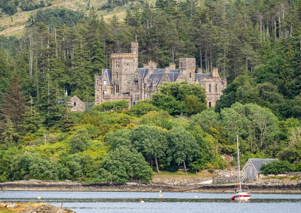 British Isles heritage & living culture — luxury cruise shore experience