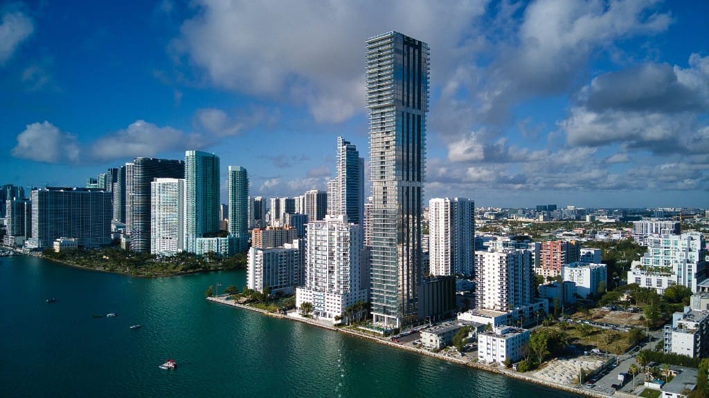 Pre-cruise private city programmes — luxury cruise shore experience